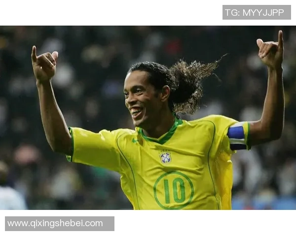 《全球足球巨星精彩瞬间汇集盘点，足坛传奇人物一览无余》